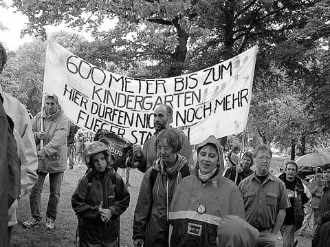 Demo gegen Fluglärm 2